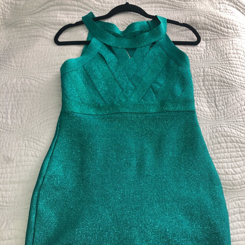 Sparkling green clue dress
